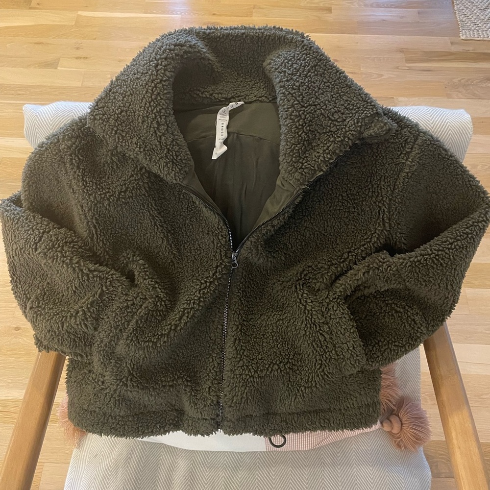 Lululemon Cinchable Fleece Zip-Up Dark Olive Green Size 2. Pockets.